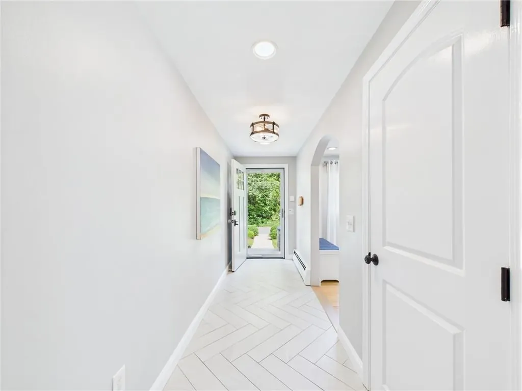 35 Westchester Way Warwick RI 02886