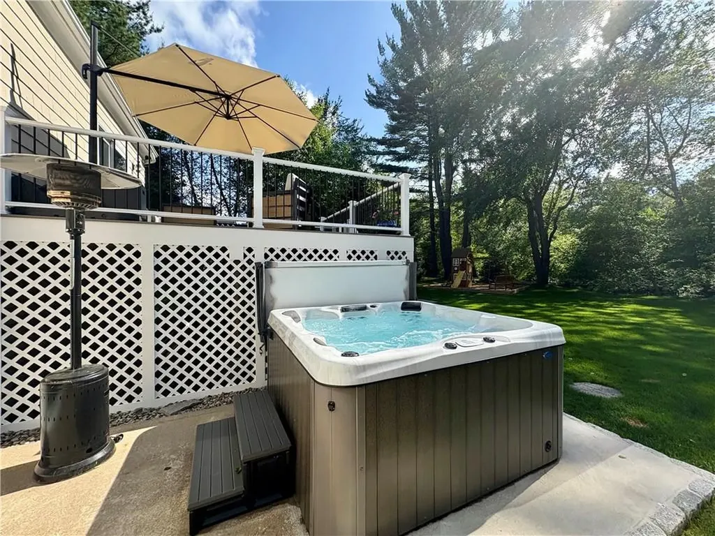35 Westchester Way Warwick RI 02886