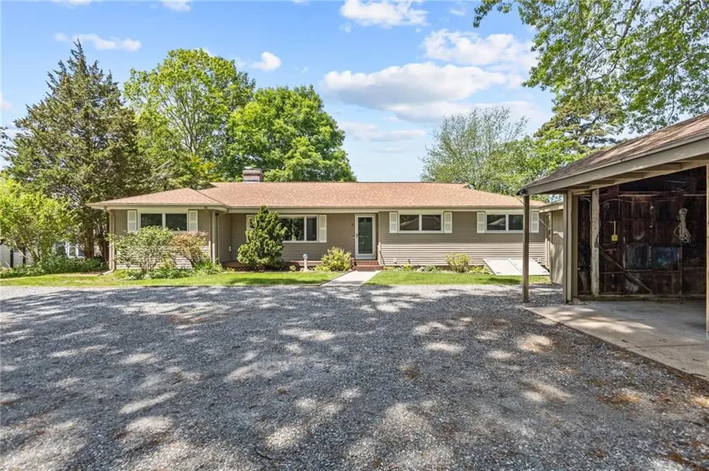 9 Sharon Drive Coventry RI 02816