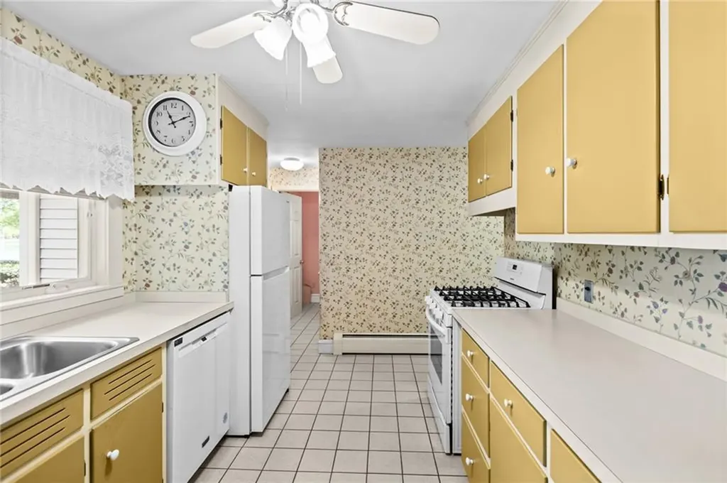9 Sharon Drive Coventry RI 02816