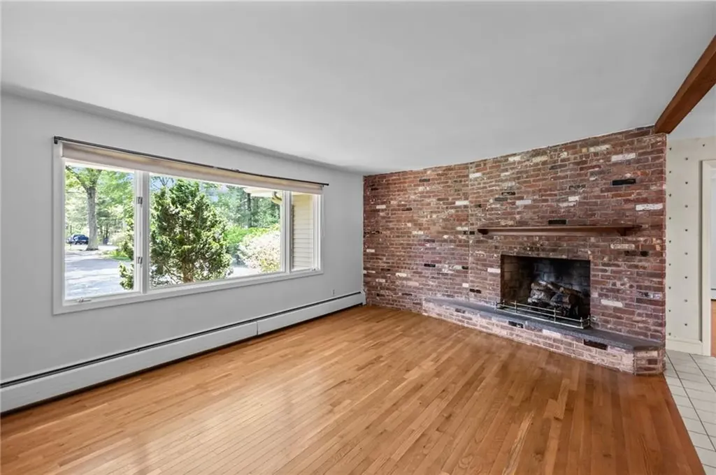 9 Sharon Drive Coventry RI 02816