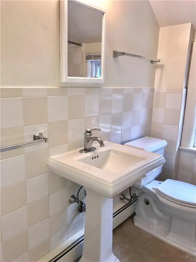 6 Owings Stone Road Barrington RI 02806