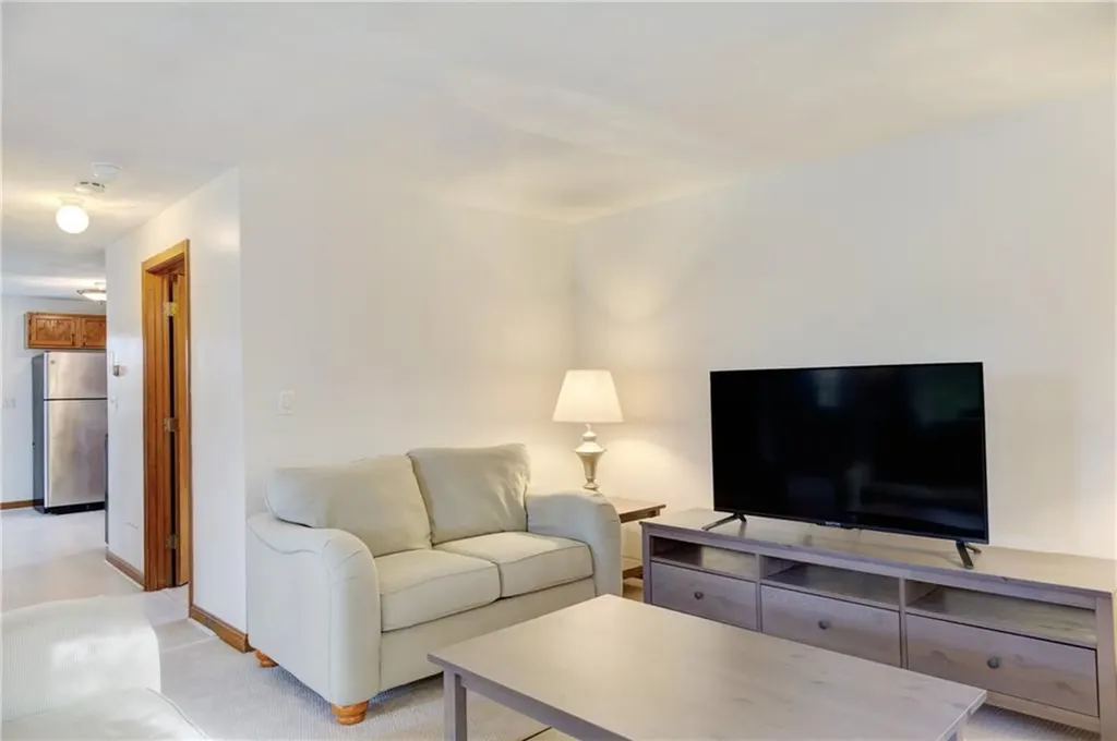 63 Botelho Drive Portsmouth RI 02871