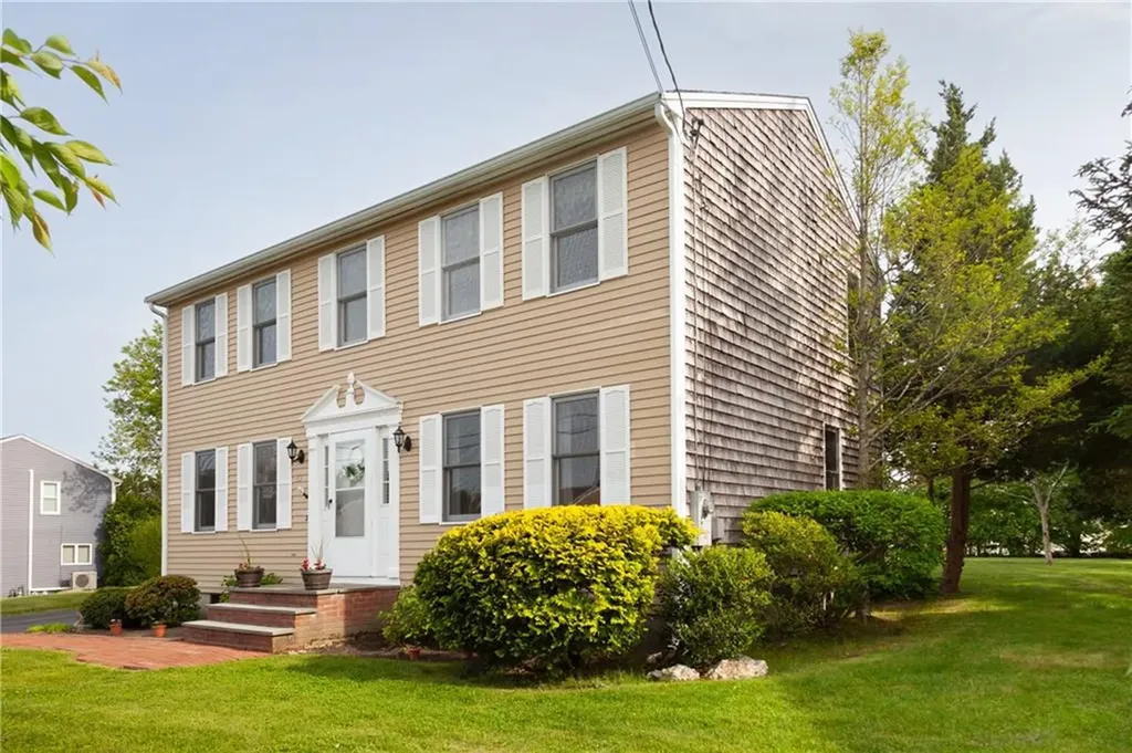 63 Botelho Drive Portsmouth RI 02871