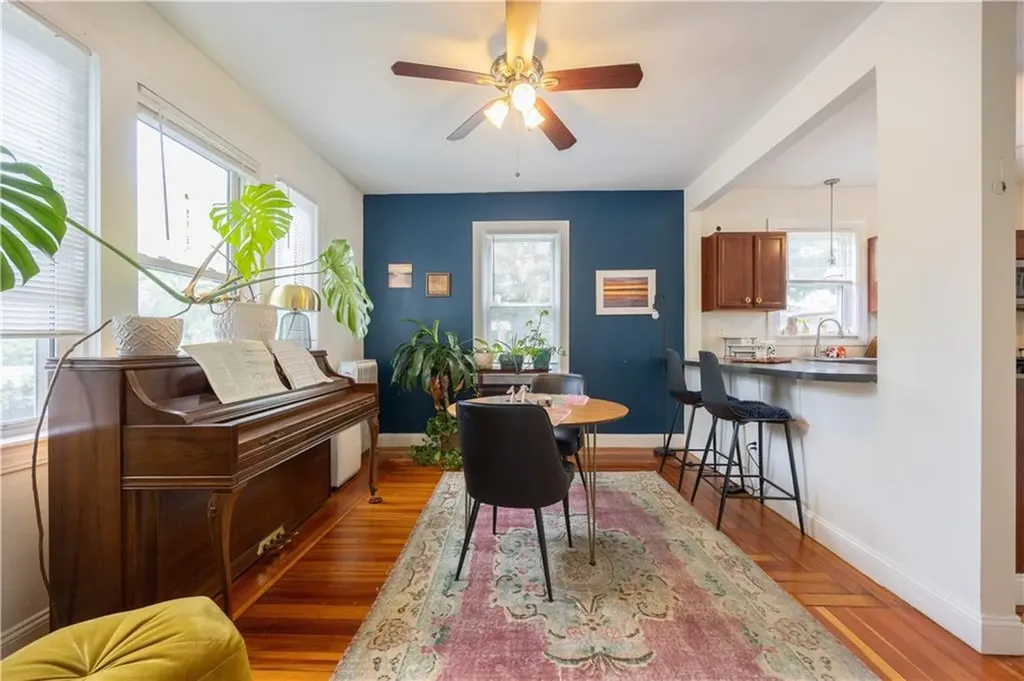 16 Malvern Avenue Cranston RI 02905