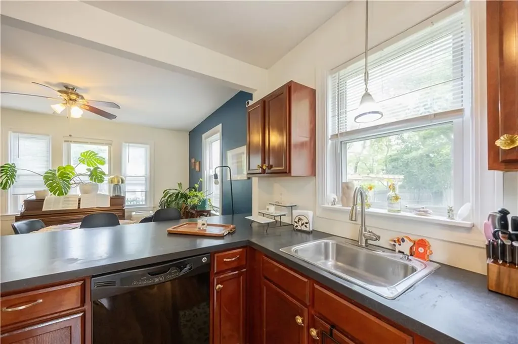 16 Malvern Avenue Cranston RI 02905