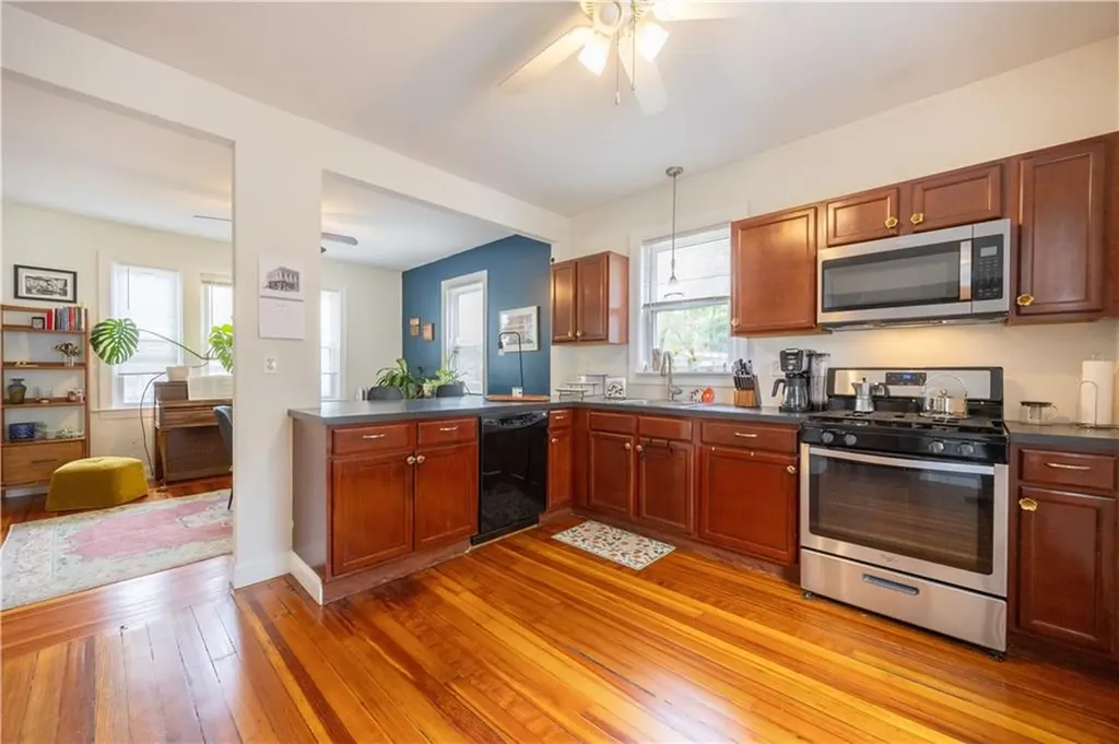 16 Malvern Avenue Cranston RI 02905