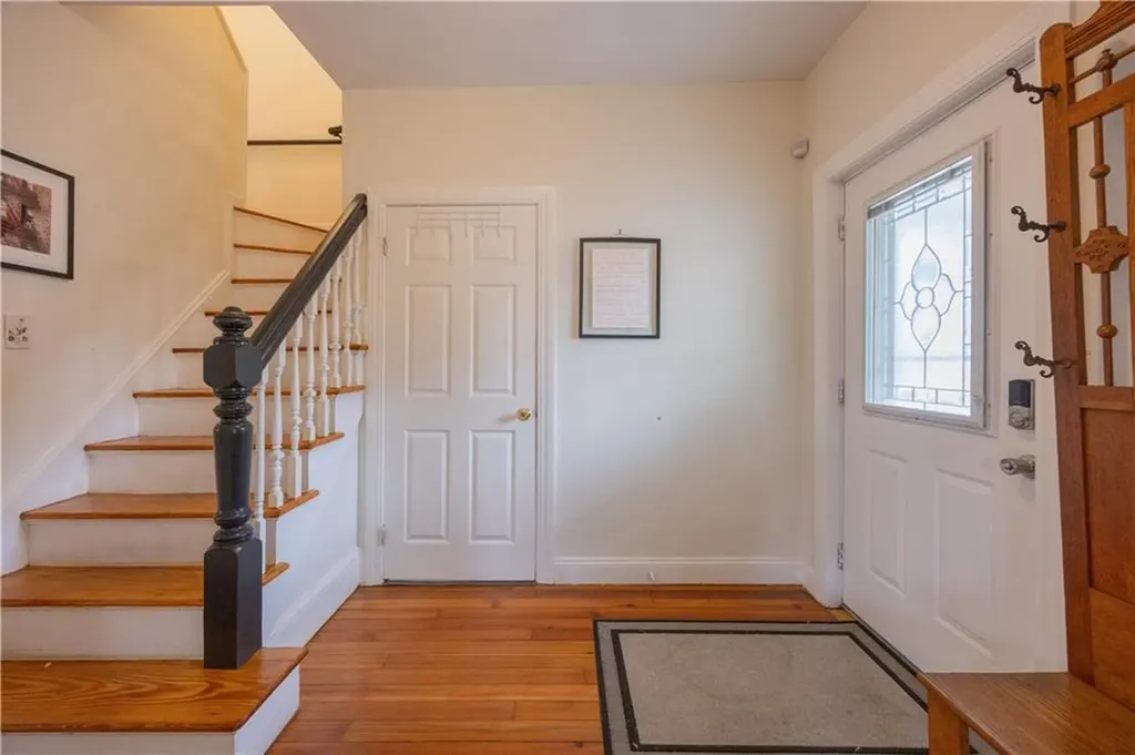 16 Malvern Avenue Cranston RI 02905