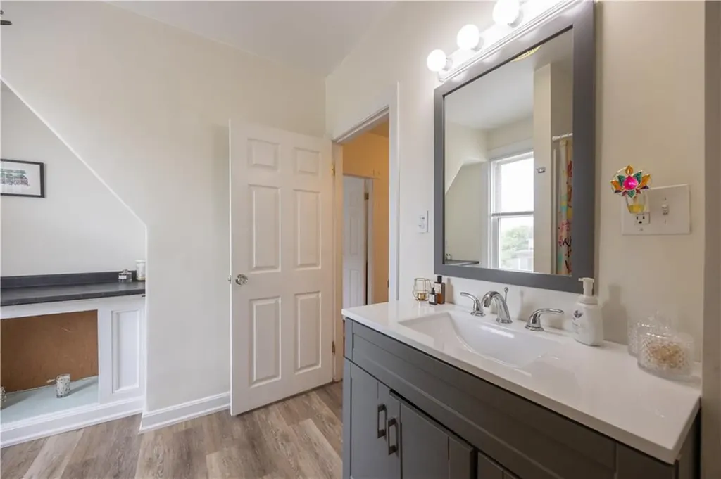 16 Malvern Avenue Cranston RI 02905