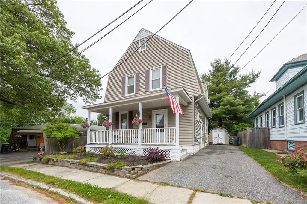 16 Malvern Avenue Cranston RI 02905