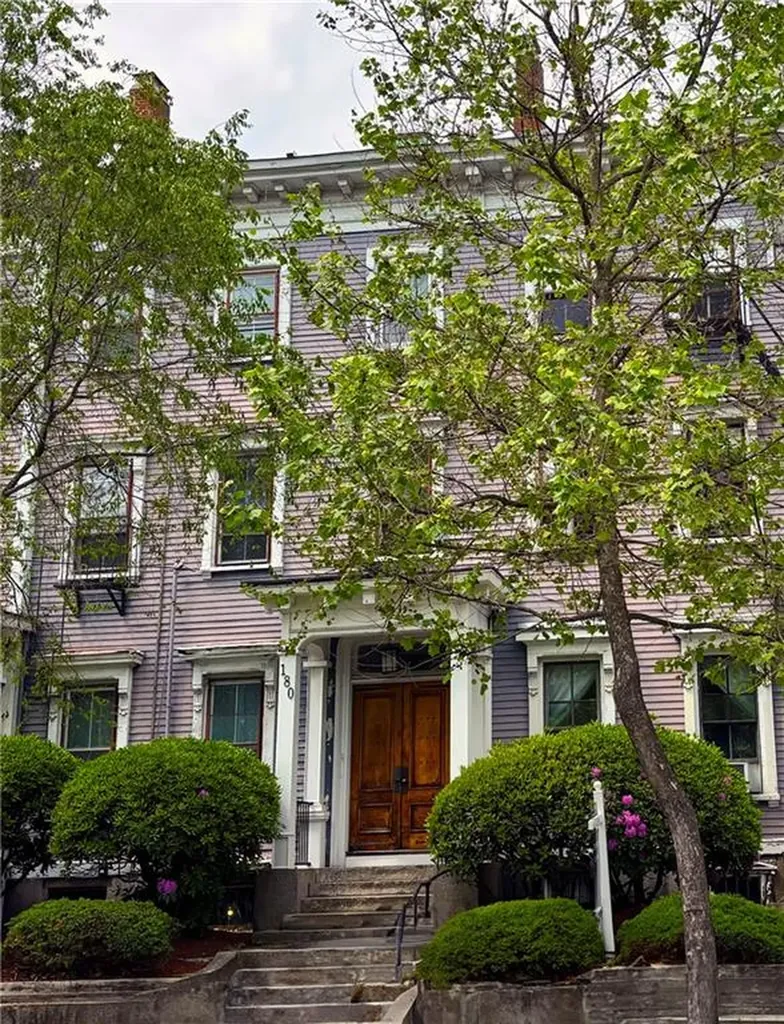 178 Bowen Street Providence RI 02906