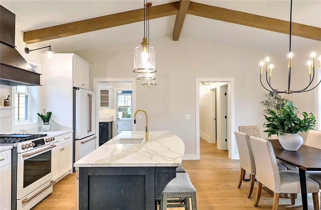 28 Castle Street East Greenwich RI 02818