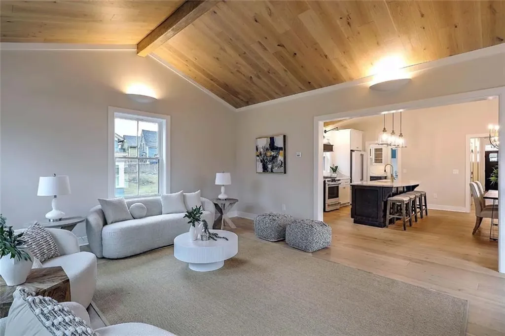 28 Castle Street East Greenwich RI 02818