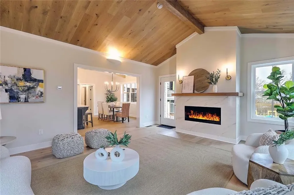 28 Castle Street East Greenwich RI 02818