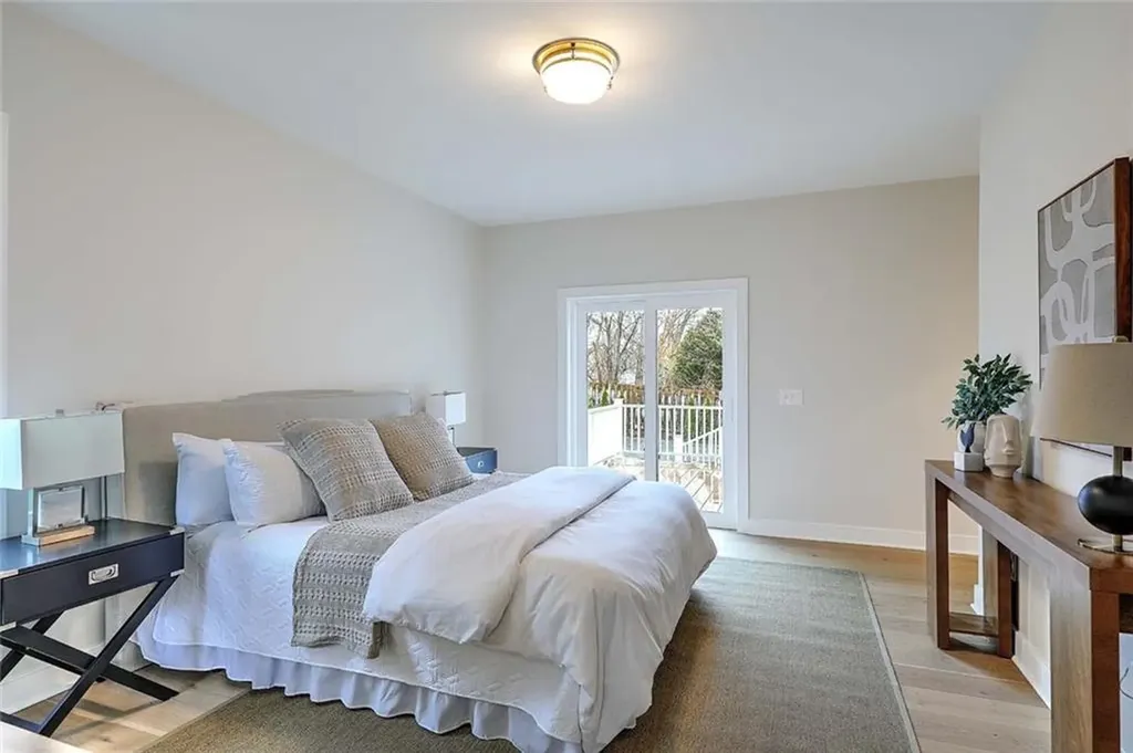 28 Castle Street East Greenwich RI 02818