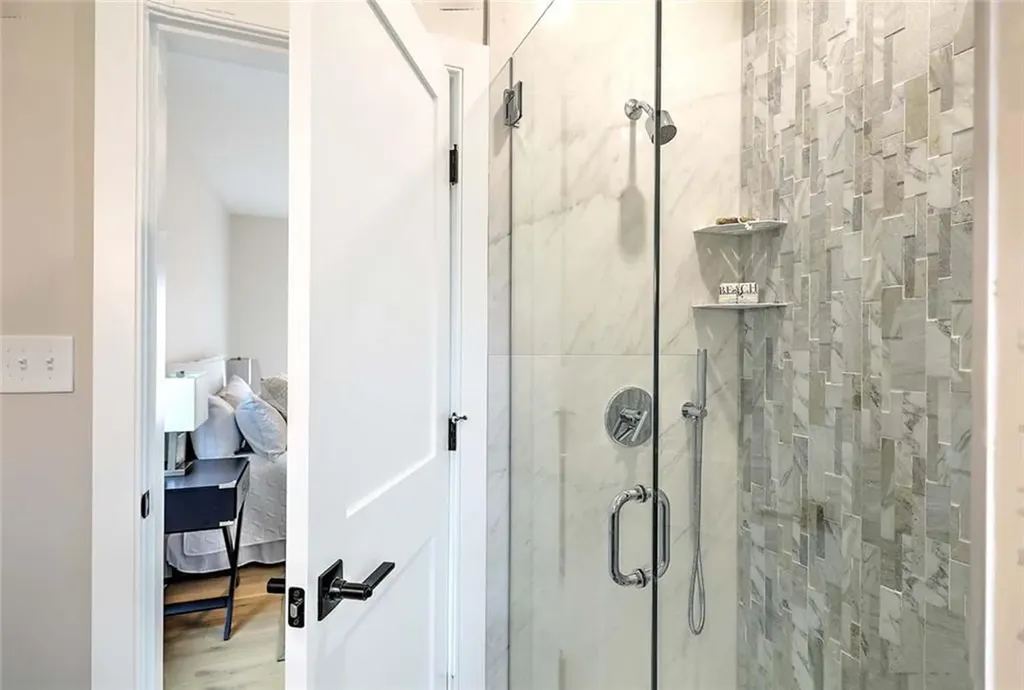 28 Castle Street East Greenwich RI 02818