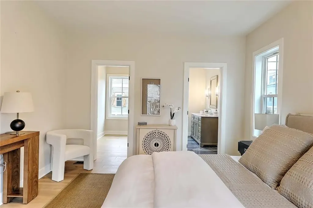 28 Castle Street East Greenwich RI 02818