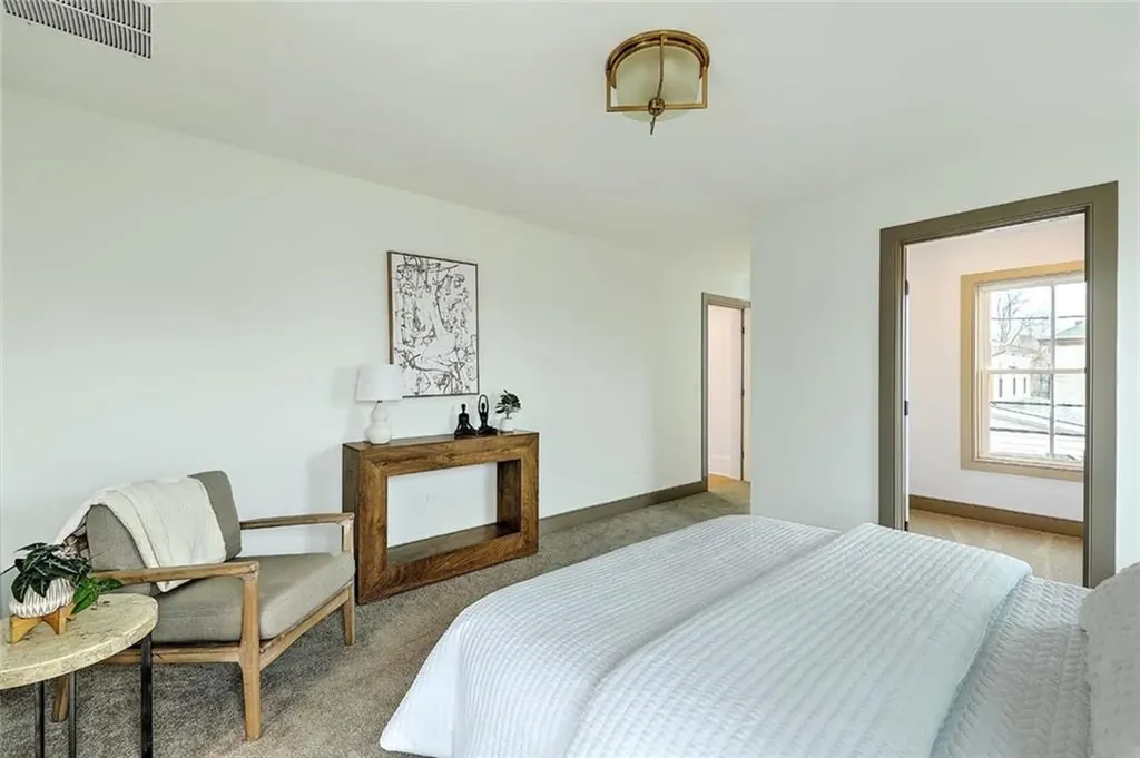 28 Castle Street East Greenwich RI 02818