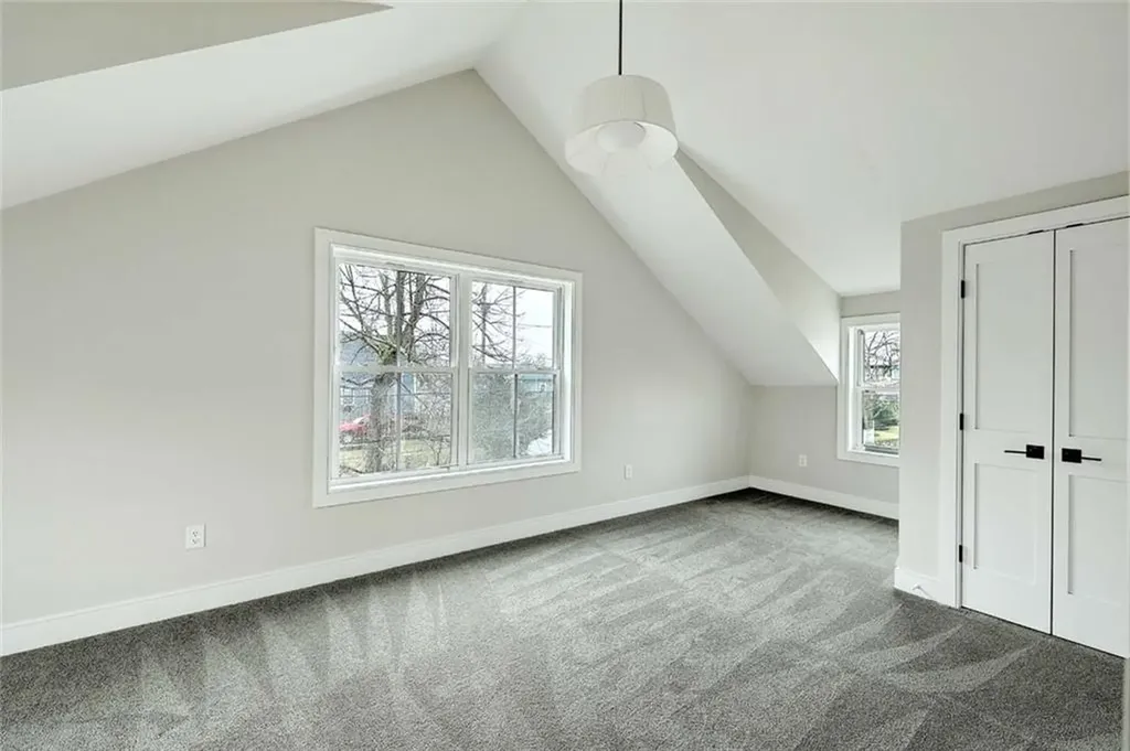 28 Castle Street East Greenwich RI 02818