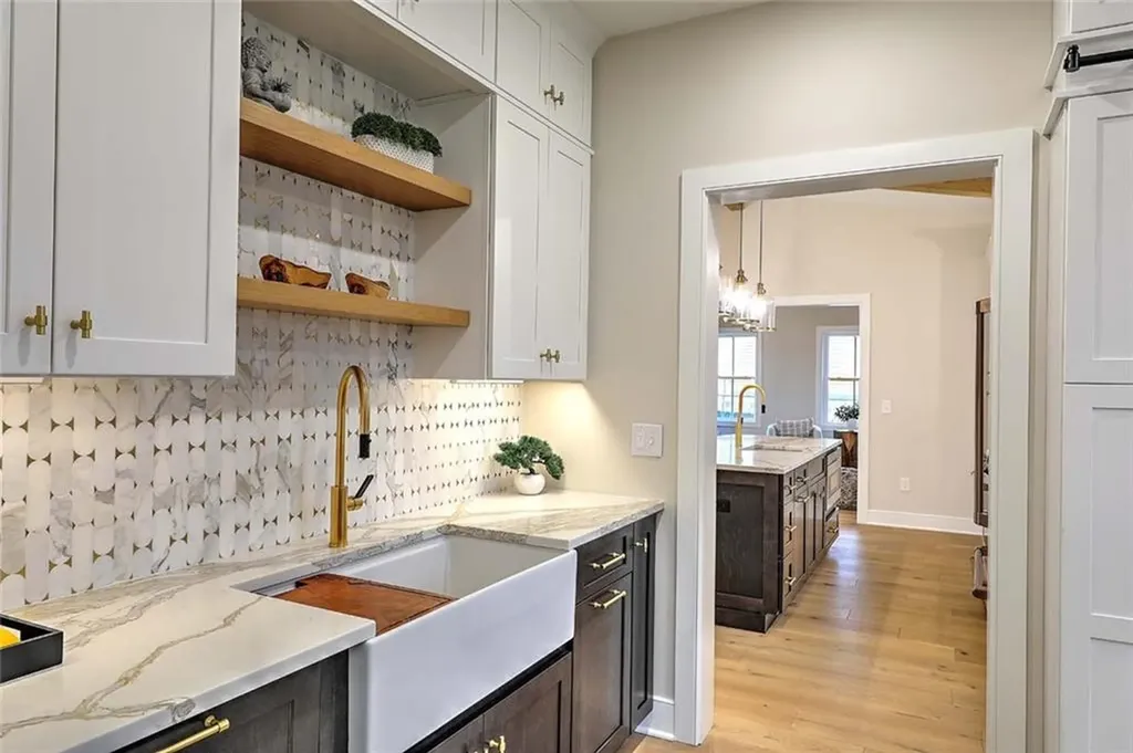 28 Castle Street East Greenwich RI 02818