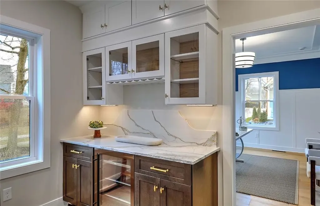 28 Castle Street East Greenwich RI 02818