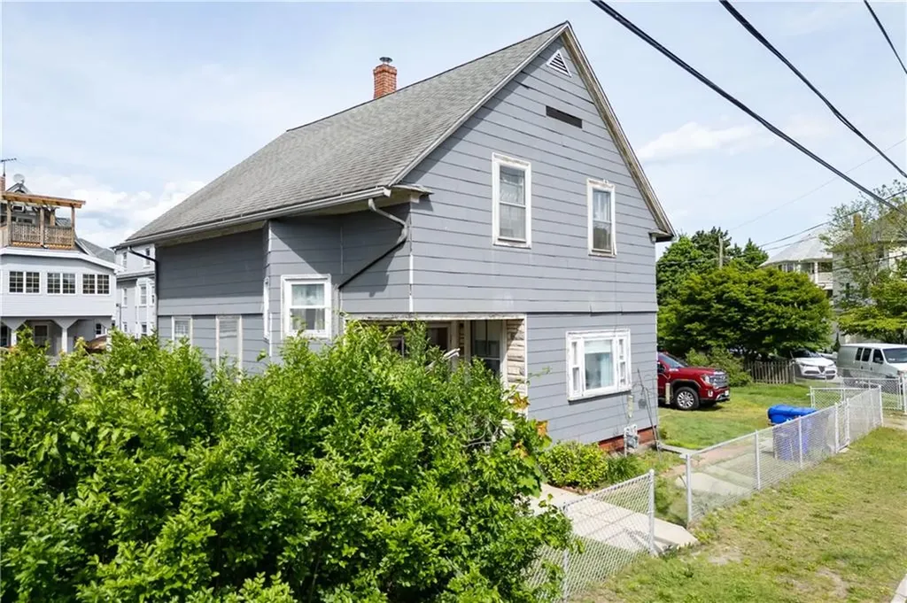 301 Glenwood Avenue Pawtucket RI 02860