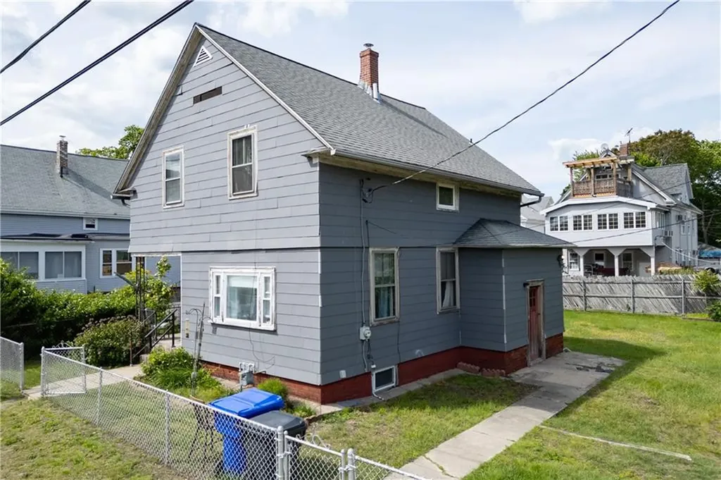301 Glenwood Avenue Pawtucket RI 02860