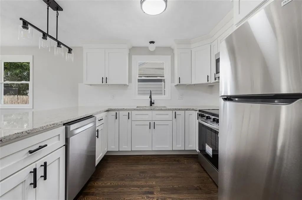 21 Victor Emanuel Avenue Providence RI 02904