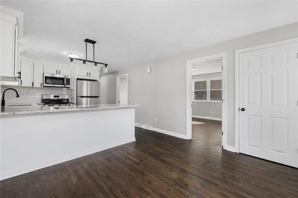 21 Victor Emanuel Avenue Providence RI 02904