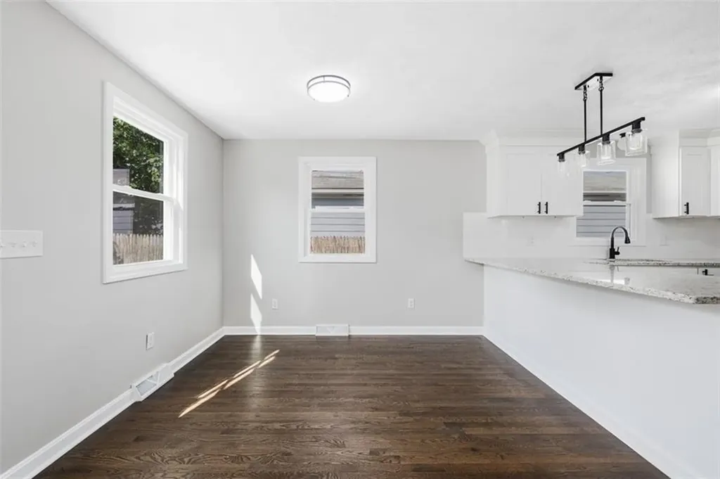 21 Victor Emanuel Avenue Providence RI 02904