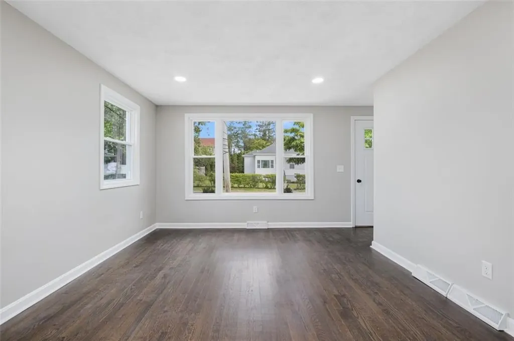 21 Victor Emanuel Avenue Providence RI 02904
