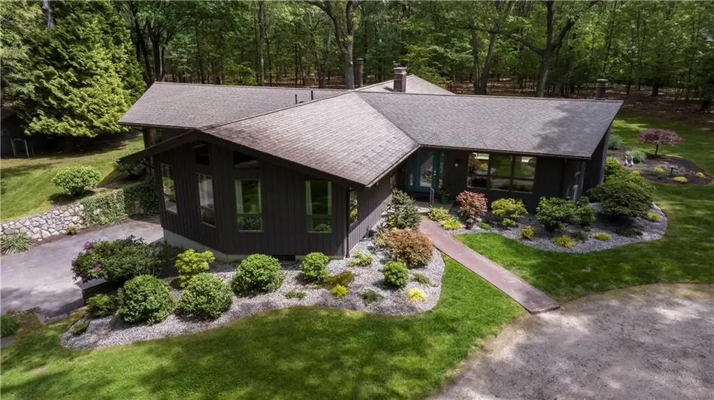 48 Pojac Point Road North Kingstown RI 02852