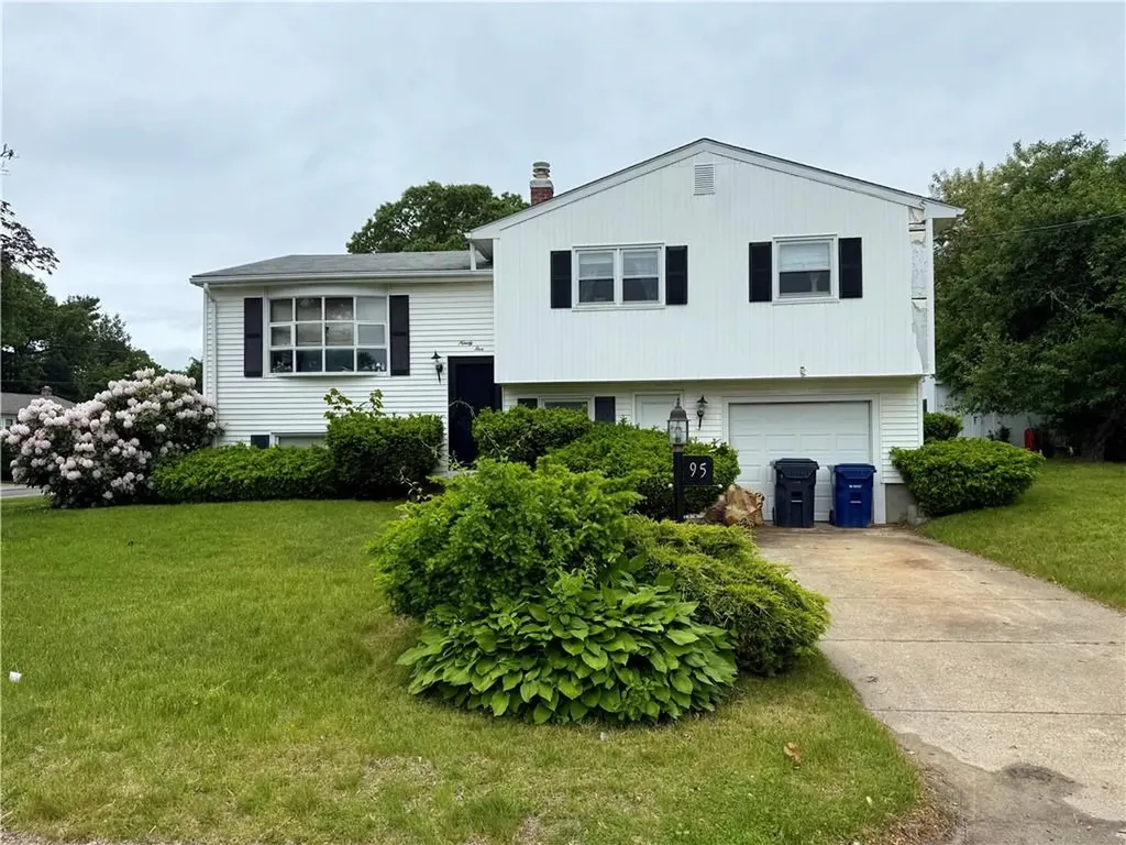 95 Kerri Lyn Road Warwick RI 02889