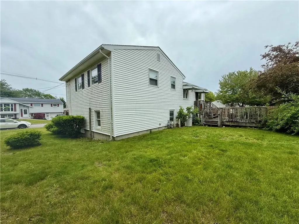 95 Kerri Lyn Road Warwick RI 02889