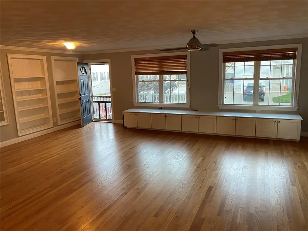 65 Hatfield Street Pawtucket RI 02861