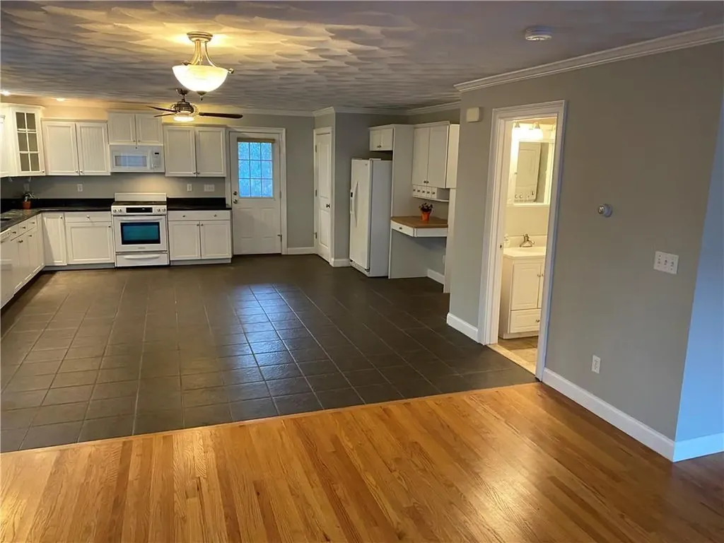 65 Hatfield Street Pawtucket RI 02861
