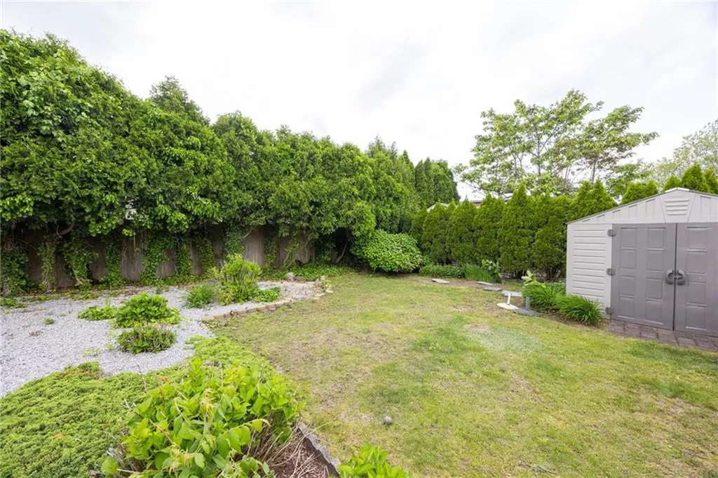 11 Laurelhurst Road Cranston RI 02920