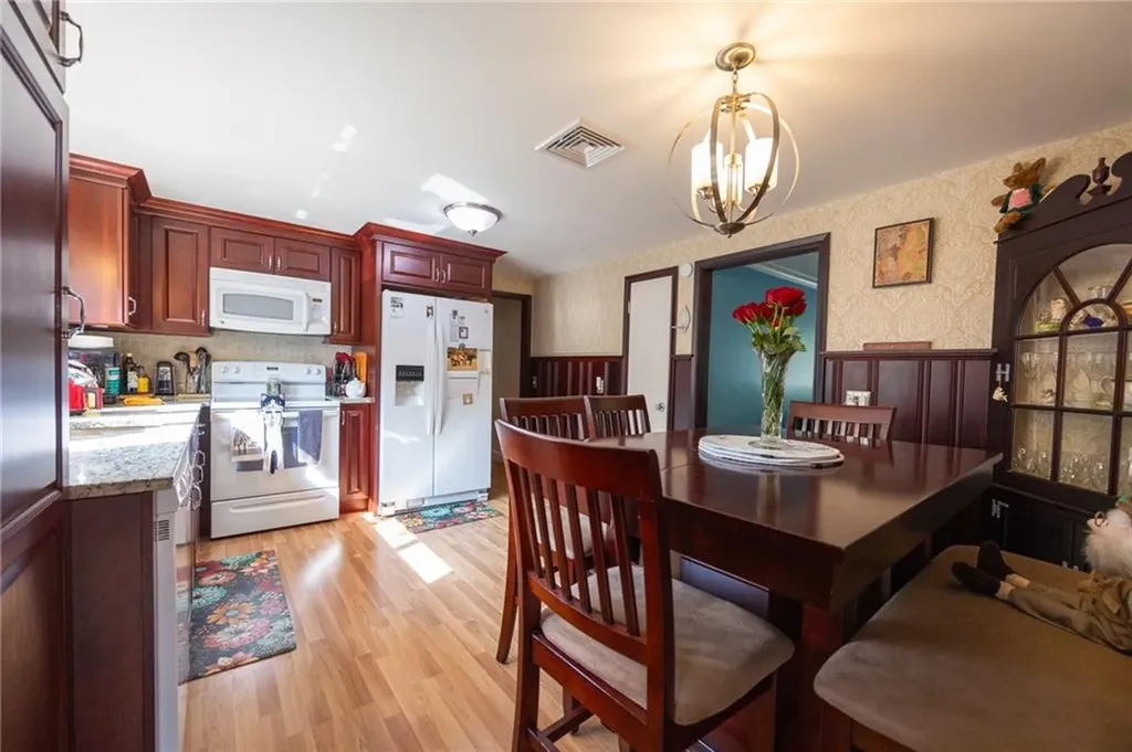 11 Laurelhurst Road Cranston RI 02920