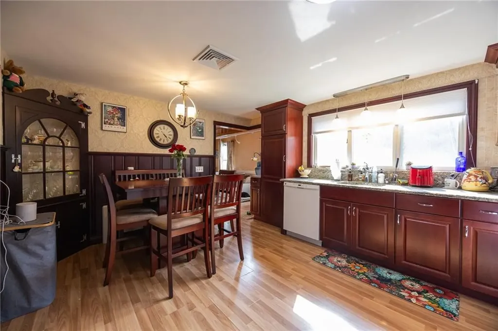 11 Laurelhurst Road Cranston RI 02920