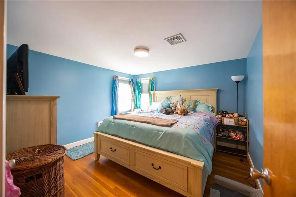 11 Laurelhurst Road Cranston RI 02920
