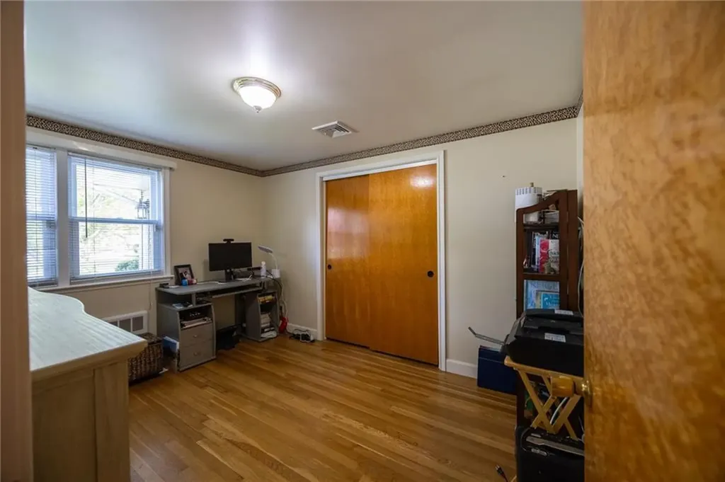 11 Laurelhurst Road Cranston RI 02920