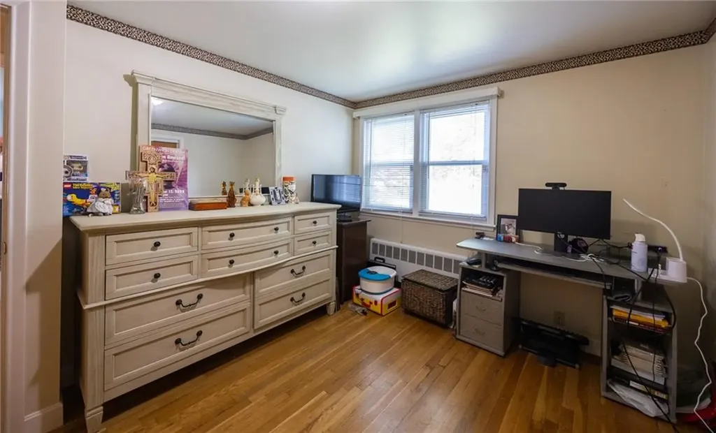 11 Laurelhurst Road Cranston RI 02920