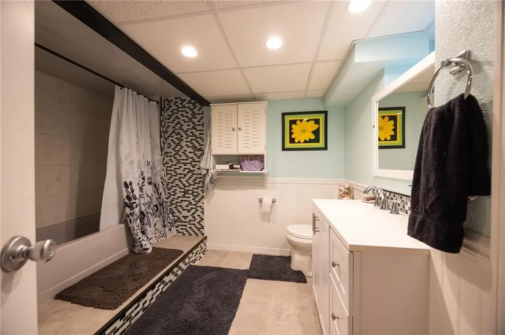 11 Laurelhurst Road Cranston RI 02920