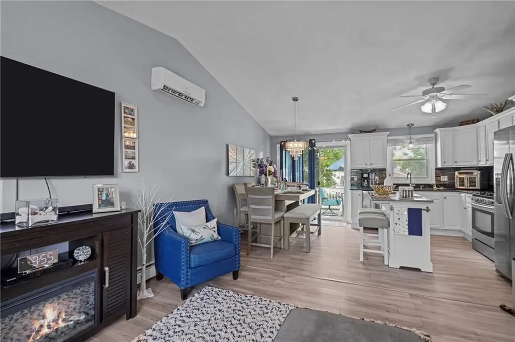 60 River Vue Avenue Warwick RI 02889