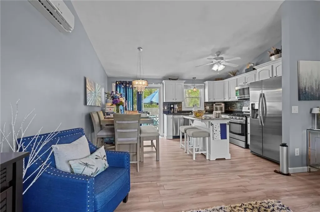 60 River Vue Avenue Warwick RI 02889