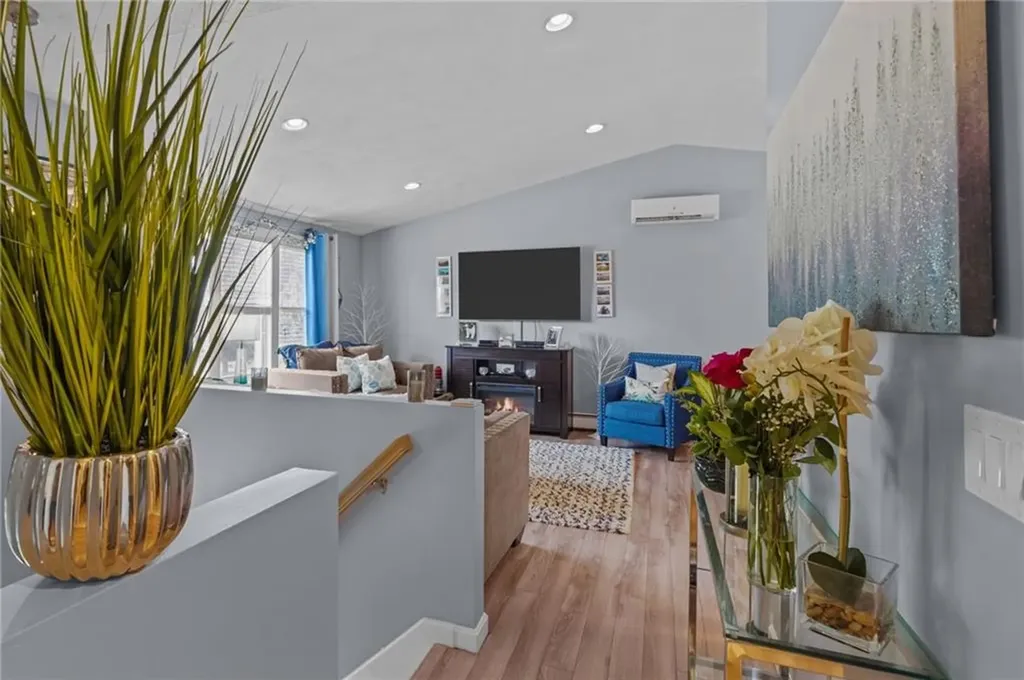 60 River Vue Avenue Warwick RI 02889