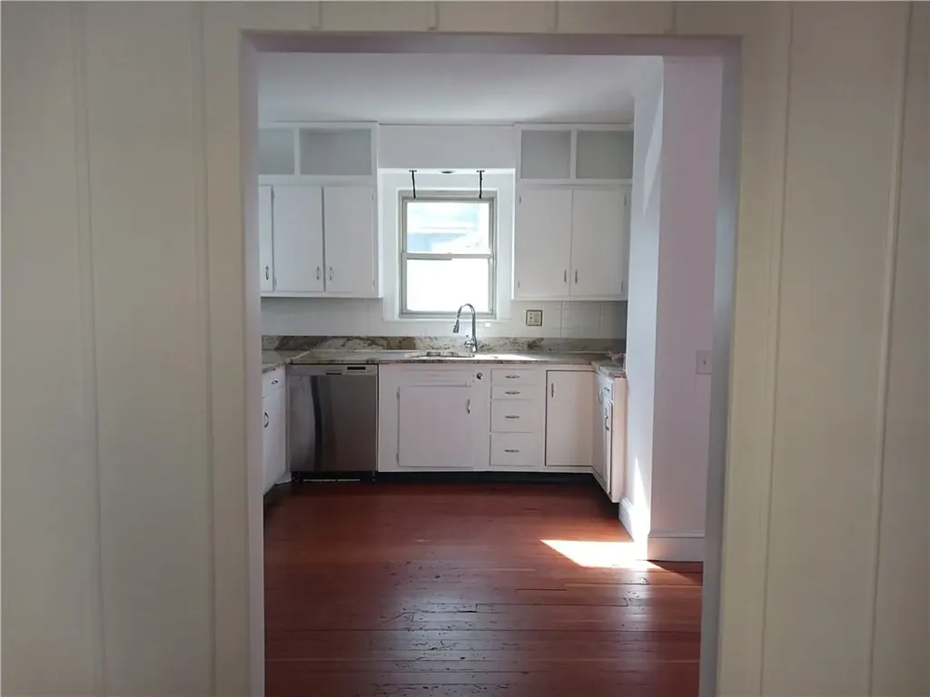 19 Vassar Avenue Providence RI 02906