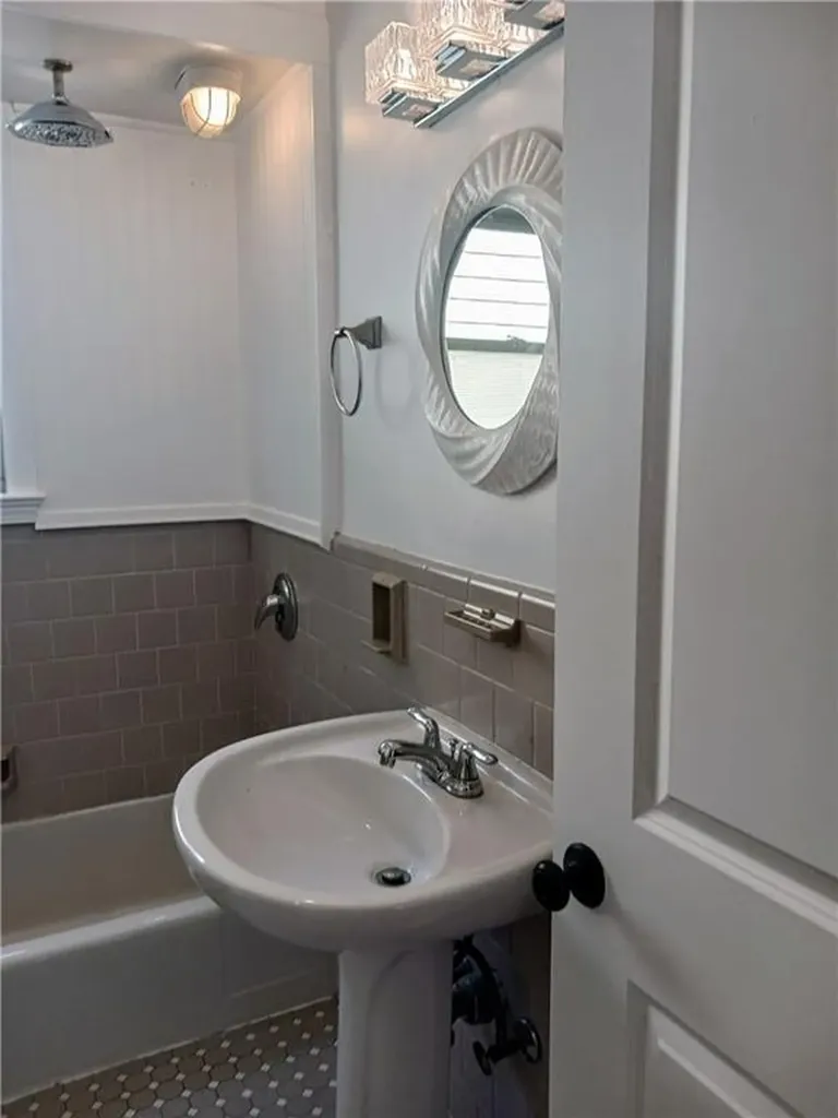 19 Vassar Avenue Providence RI 02906