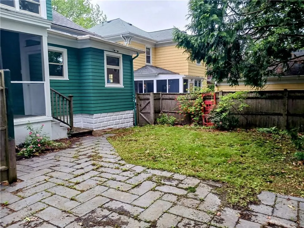 19 Vassar Avenue Providence RI 02906
