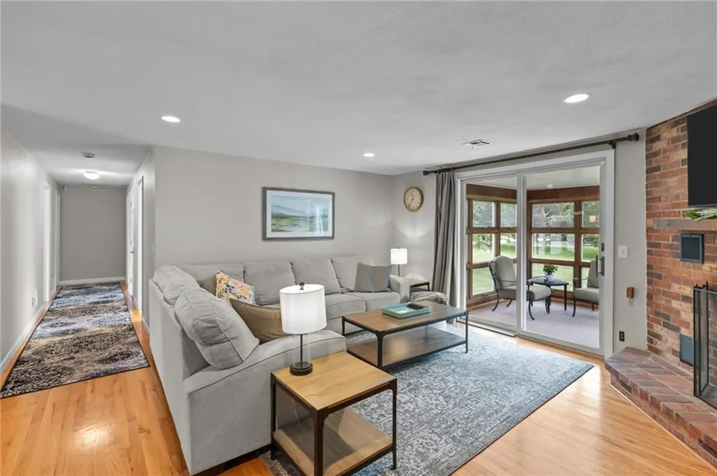 15 Womantam Lane Cumberland RI 02864